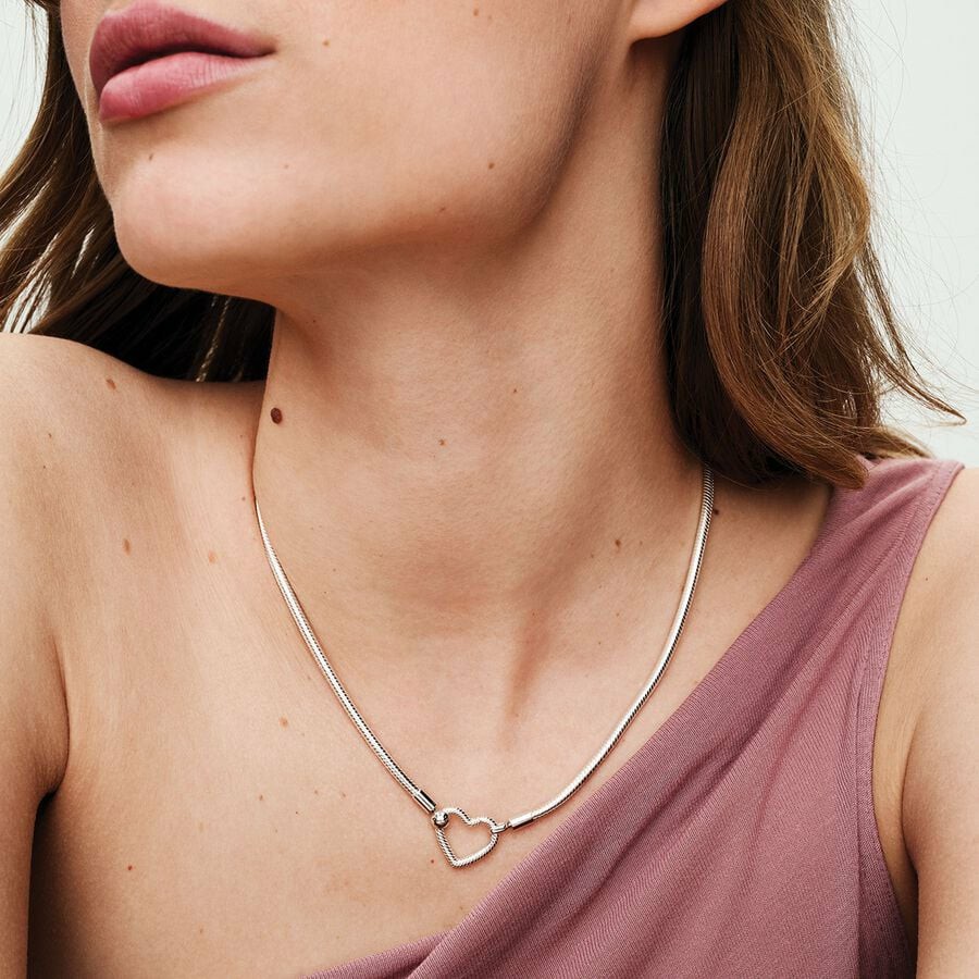 Collar Pandora Cadena de Serpiente con Cierre de Corazón