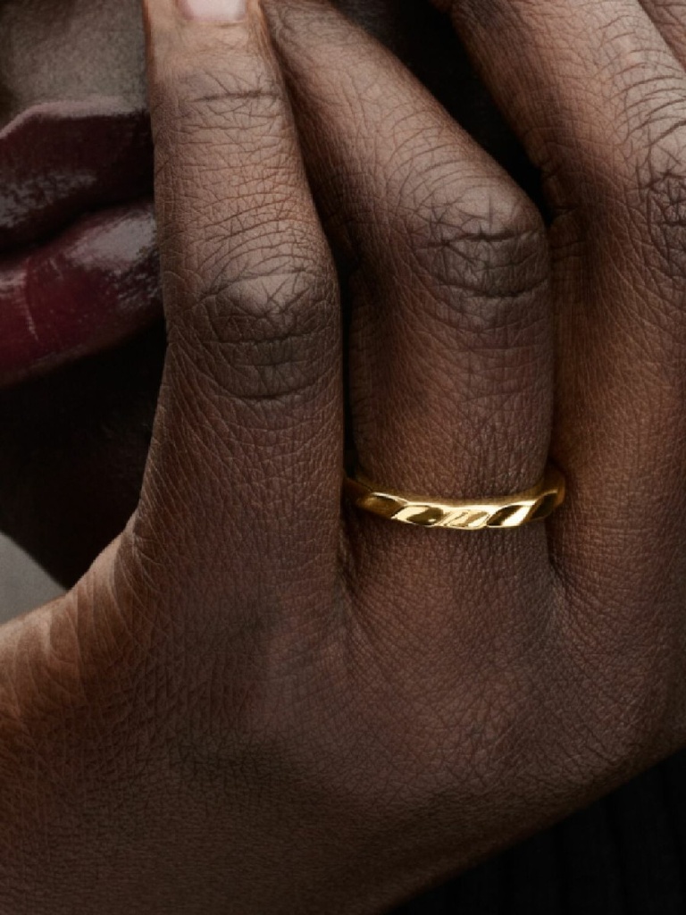 Anillo Pandora Banda Ondulada
