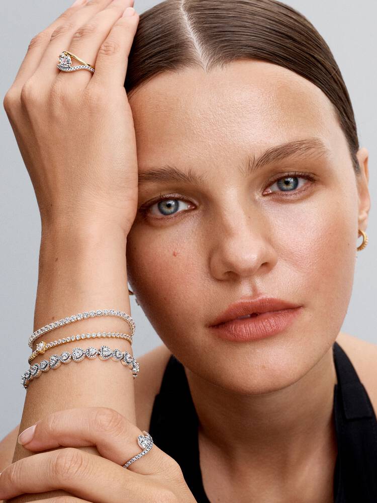 Anillo Pandora Corazón Ondulado Dorado 163660C01