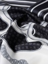 Pañuelo Guess Logo Peonía Negro Multi AW5489POL03-BLA