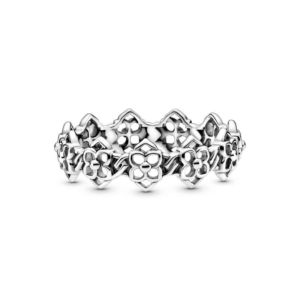 Anillo Pandora Banda Pétalos de Rosa