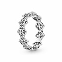 Anillo Pandora Banda Pétalos de Rosa